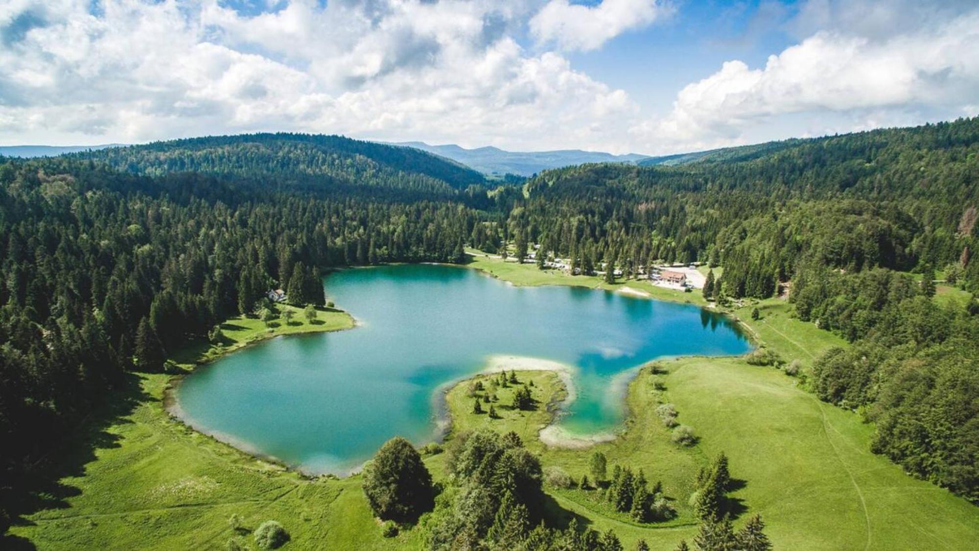 Entre Lacs Et Sapins Dortan Exterior foto